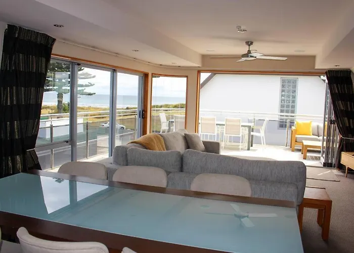 Beachfront Home In Mount Maunganui