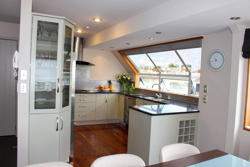 Beachfront In * Mount Maunganui